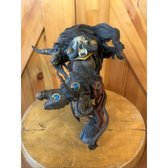 DC Unlimited Direct World Of Warcraft Korg Highmountain Tauren Hunter Blizzard ( - Picture 2 of 8